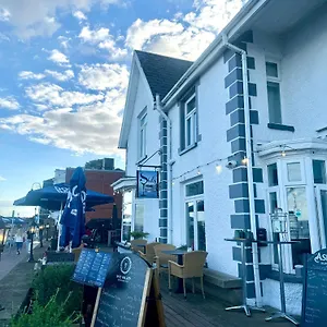 Sids Restaurant And Bar With Hotel Cardiff